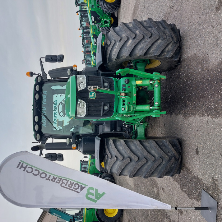 JOHN DEERE 6230R