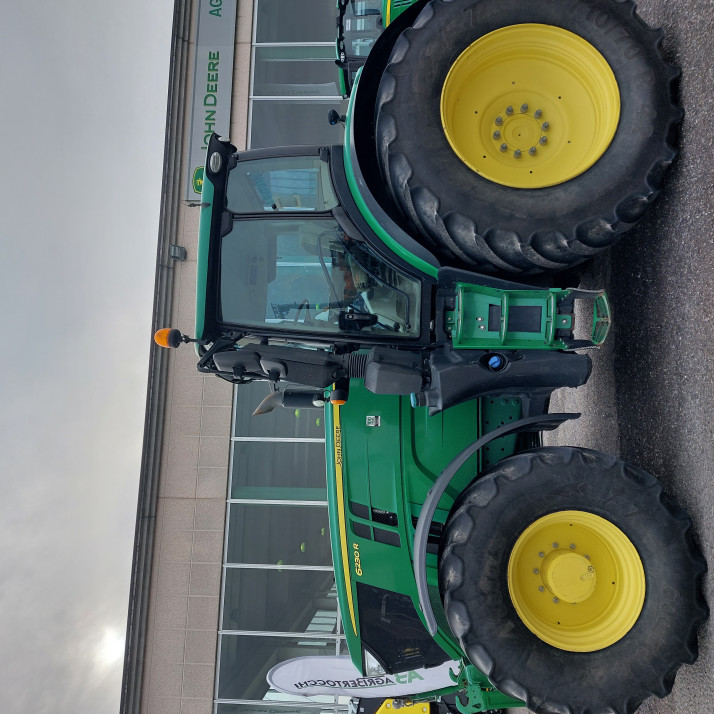 JOHN DEERE 6230R