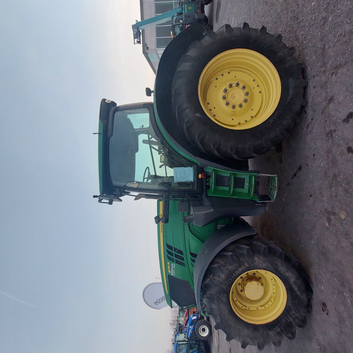 JOHN DEERE 6210R