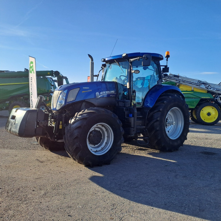 NEW HOLLAND T7.270 BLUEPOWER