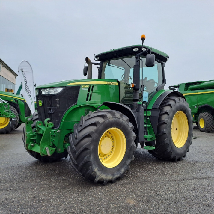 JOHN DEERE 7230R