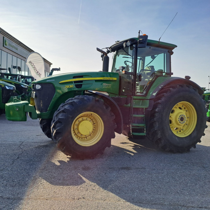 JOHN DEERE 7830 