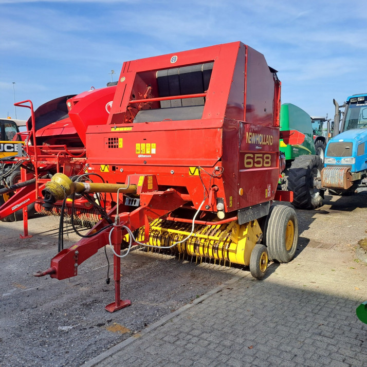 ROTOPRESSA NEW HOLLAND 658