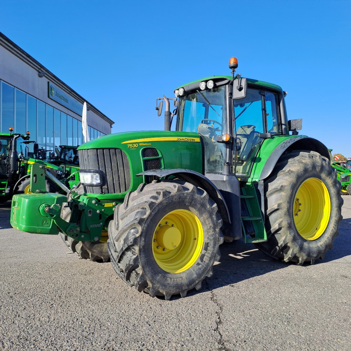 JOHN DEERE 7530 PREMIUM