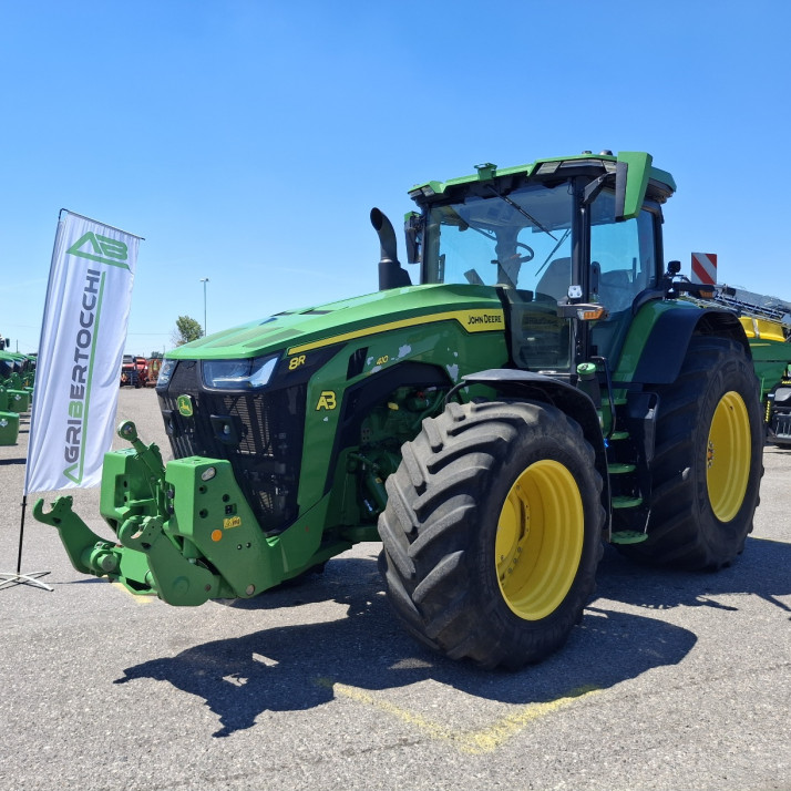 TRATTORE JOHN DEERE 8R 410