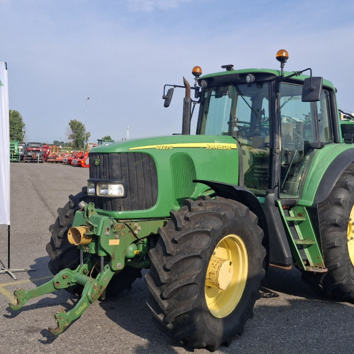 TRATTORE JOHN DEERE 6920S