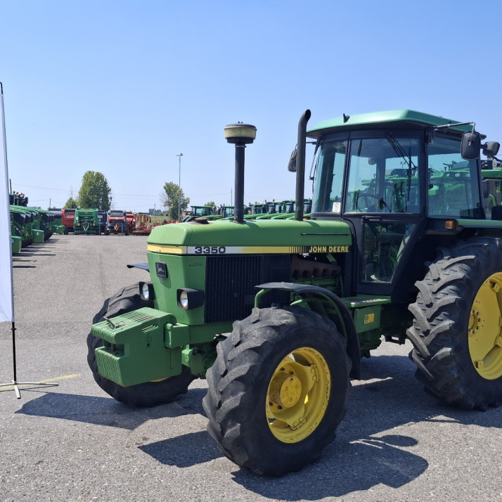 TRATTORE JOHN DEERE 3350