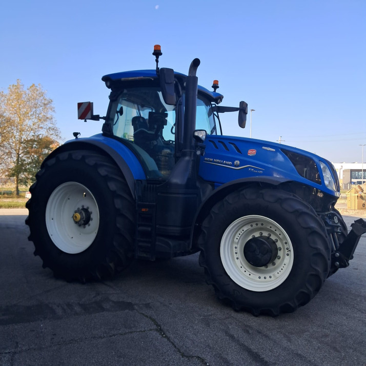 NEW HOLLAND T7 HD