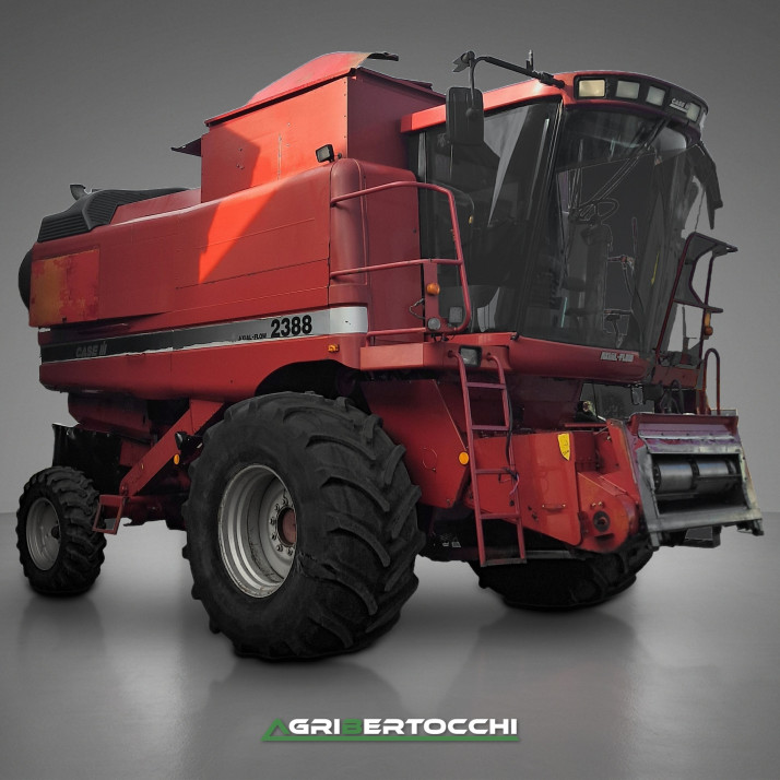 Mietitrebbia CASE IH 2388