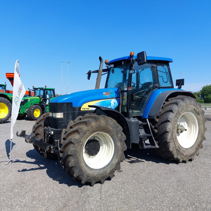 NEW HOLLAND TM 190