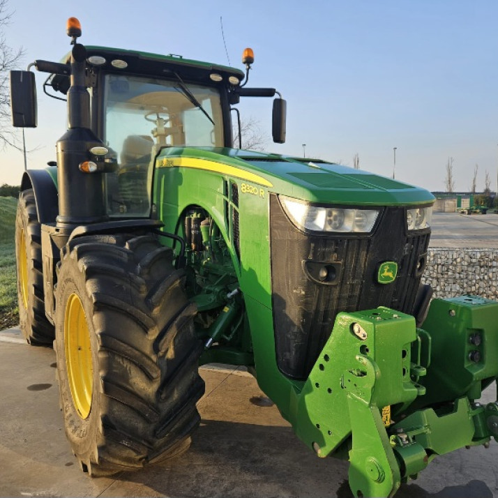 JOHN DEERE 8410