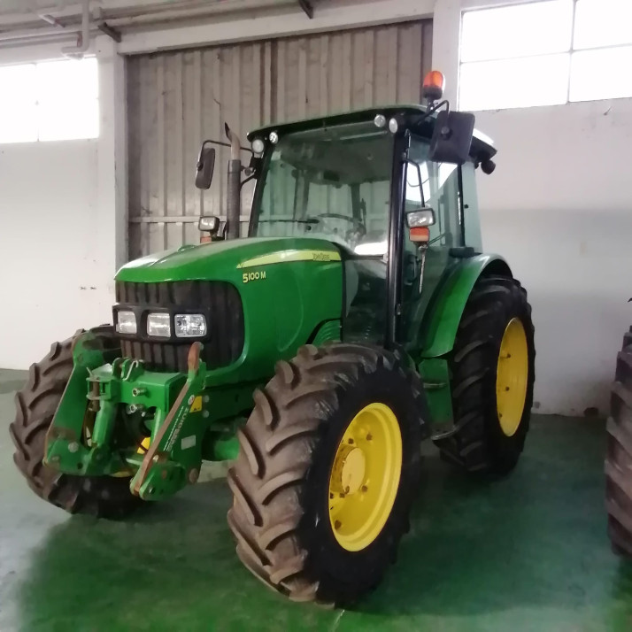 JOHN DEERE 5070 M