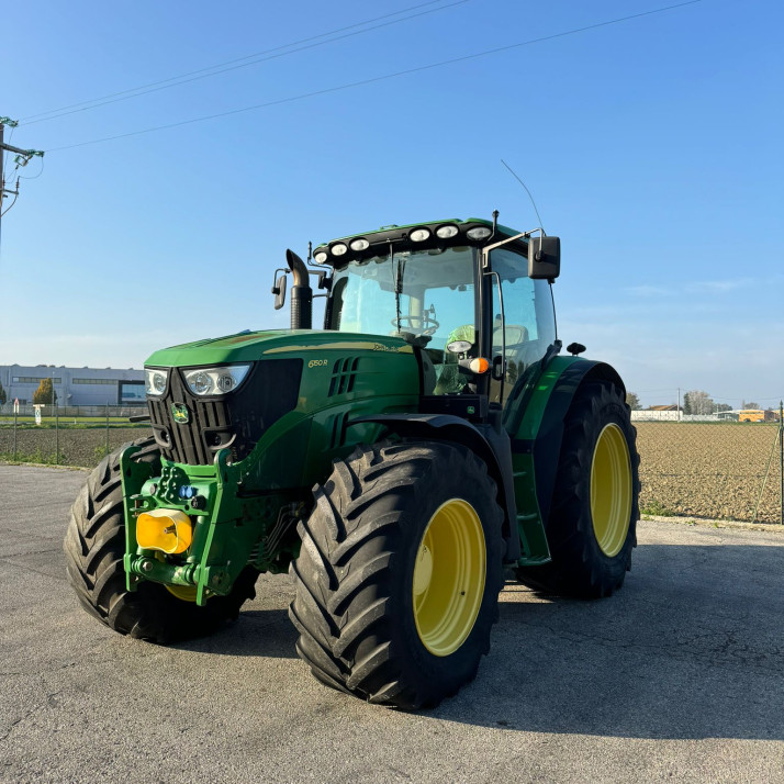 JOHN DEERE 6150 R