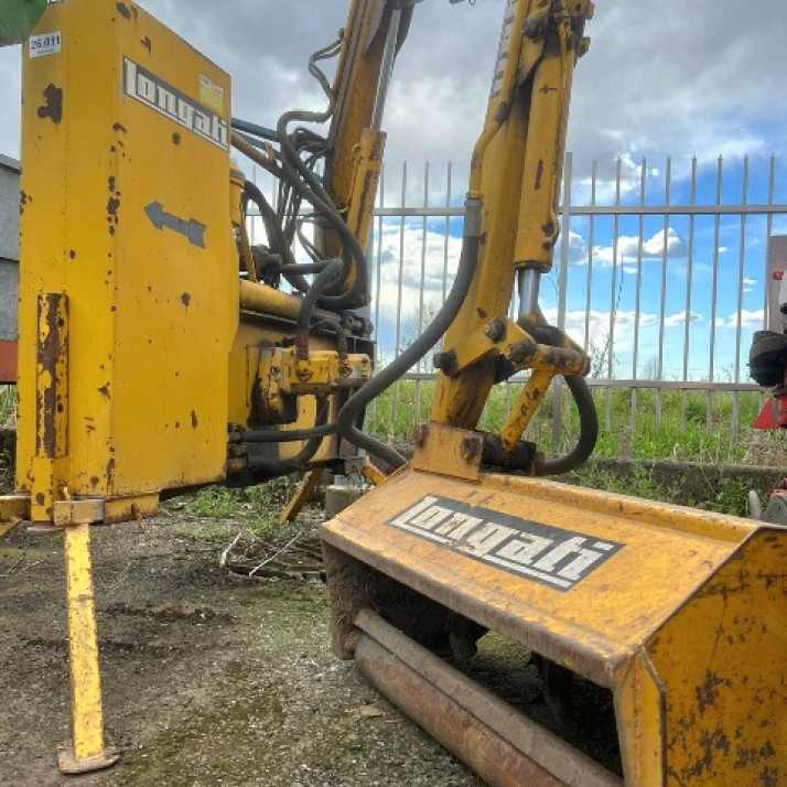 TRINCIA LATERALE A BRACCIO LONGATI