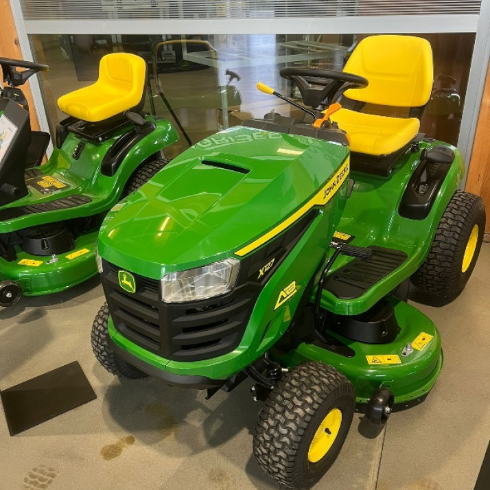 TRATTORINO TOSAERBA JOHN DEERE X127