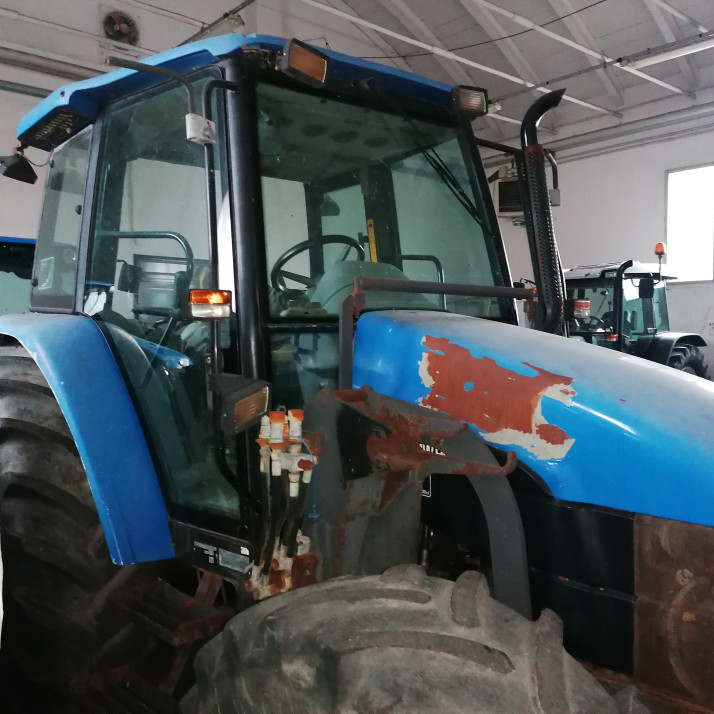 NEW HOLLAND TL 90