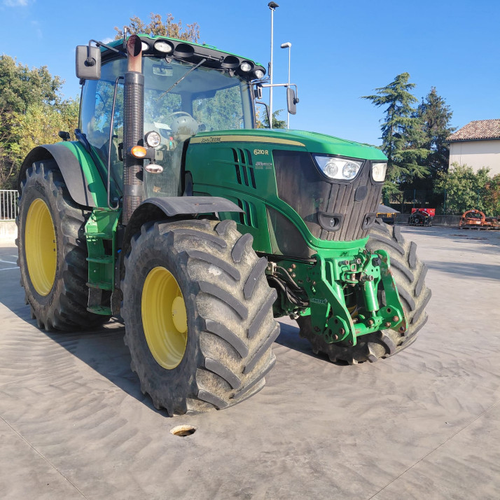 JHON DEERE 6210R