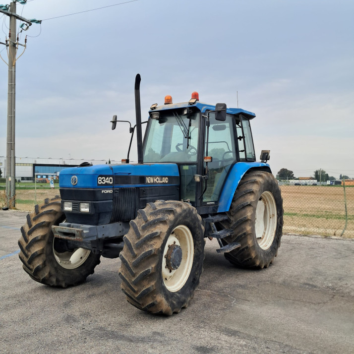 NEW HOLLAND 8340