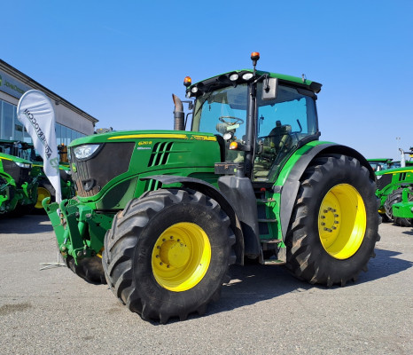 JOHN DEERE 6210R