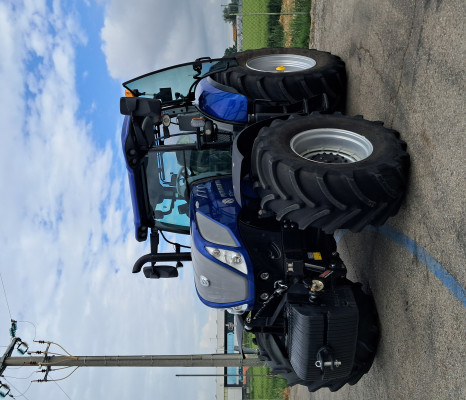 NEW HOLLAND T7 270