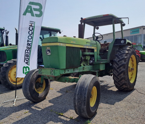 JOHN DERRE 4230