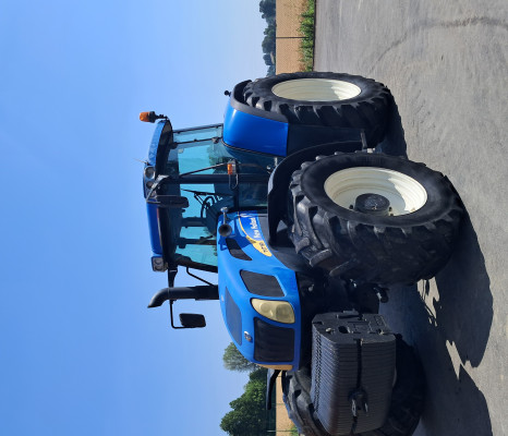NEW HOLLAND TVT195