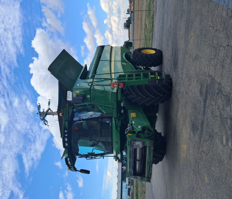 MIETITREBBIA JOHN DEERE S660