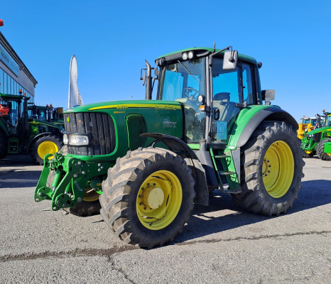 JOHN DEERE 6820