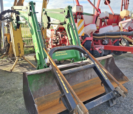 CARICATORE FRONTALE JOHN DEERE 623M