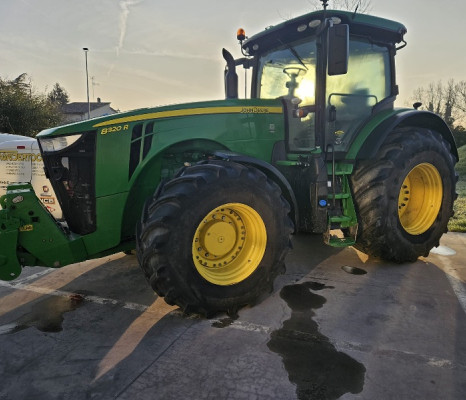 JOHN DEERE 8320R