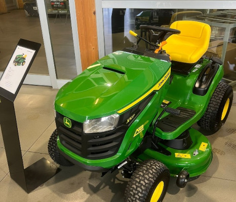 TRATTORINO TOSAERBA JOHN DEERE X107