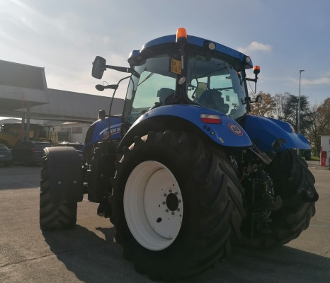 NEW HOLLAND T7 210
