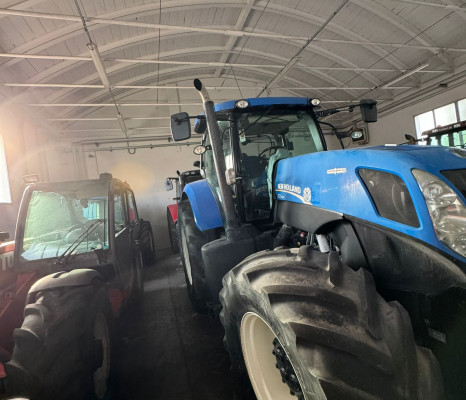 NEW HOLLAND T7 270