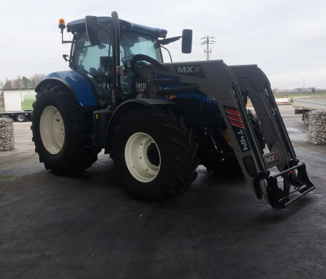 NEW HOLLAND T7 225